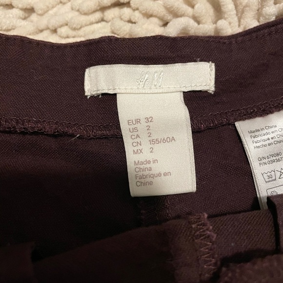 H&M highwaist maroon shorts - Picture 2 of 2